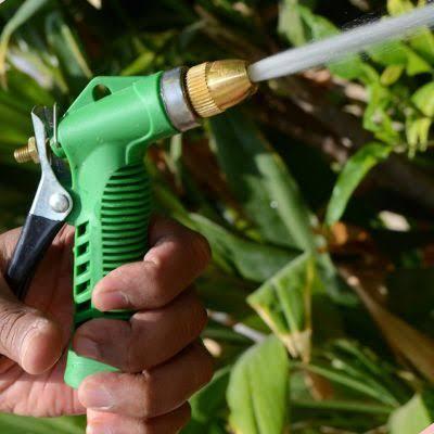 Green Lever Spray Gun with Brass Tip for Car & Garden Use