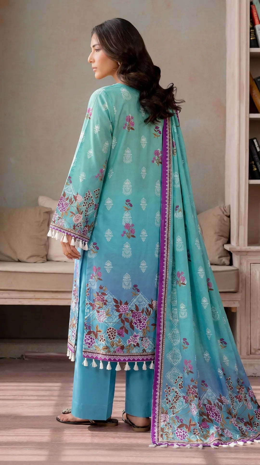 3 Pcs Women's Unstitched Printed Suit